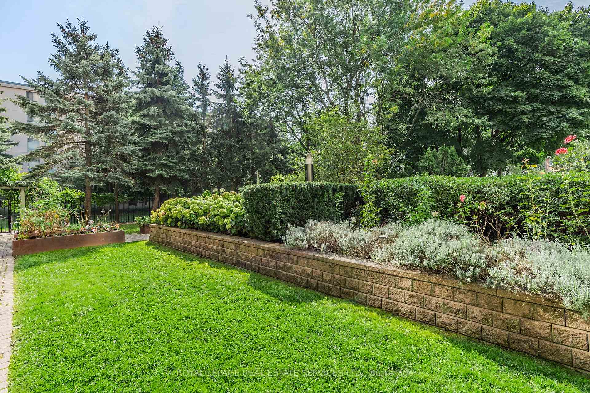 Photo 16 of Unit 204, 11 Thorncliffe Pk Drive, Toronto, Thorncliffe Park — HOMEH