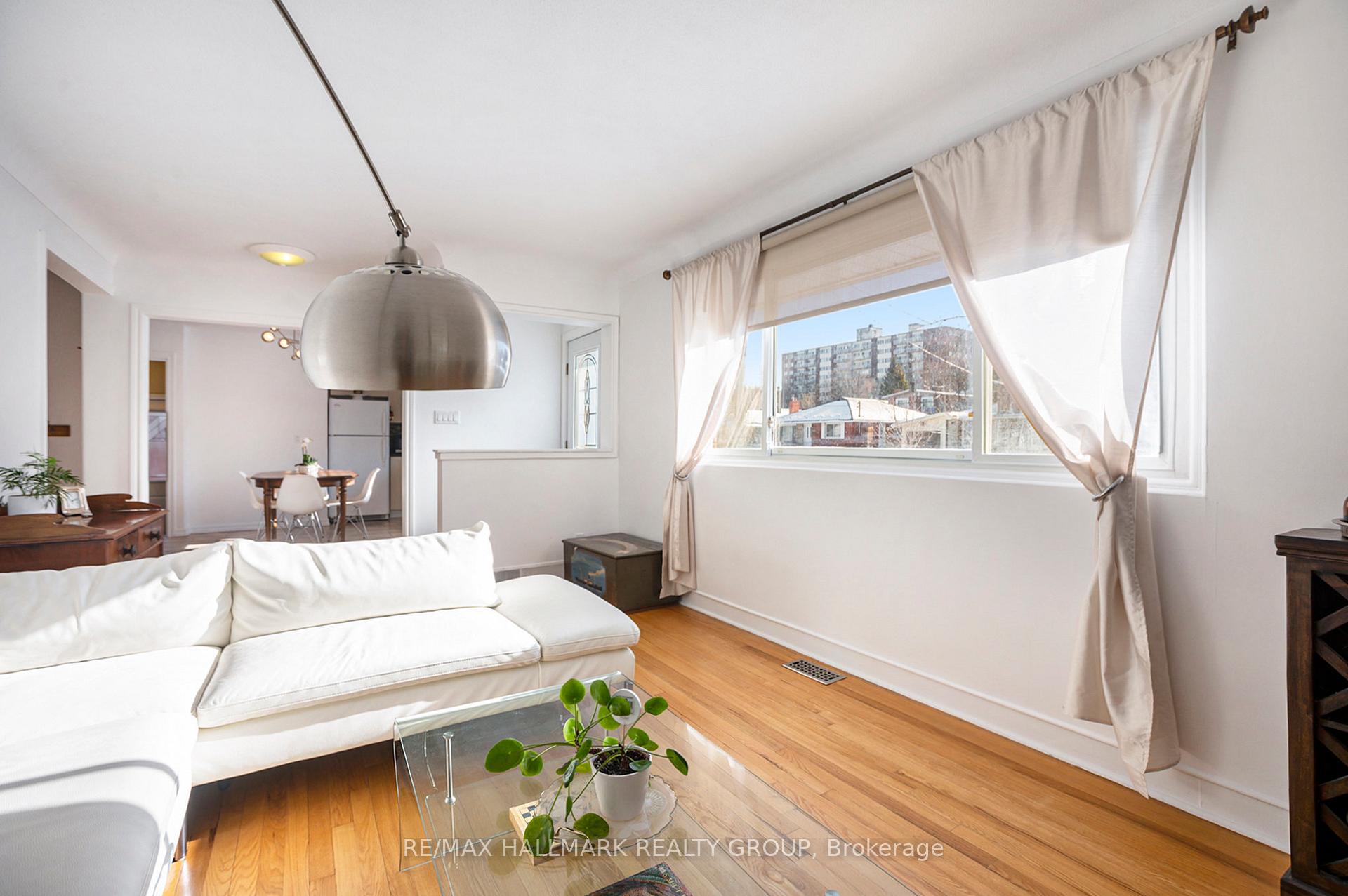 Photo 2 of 1467 Lepage Avenue, Ottawa, Carlington — HOMEH