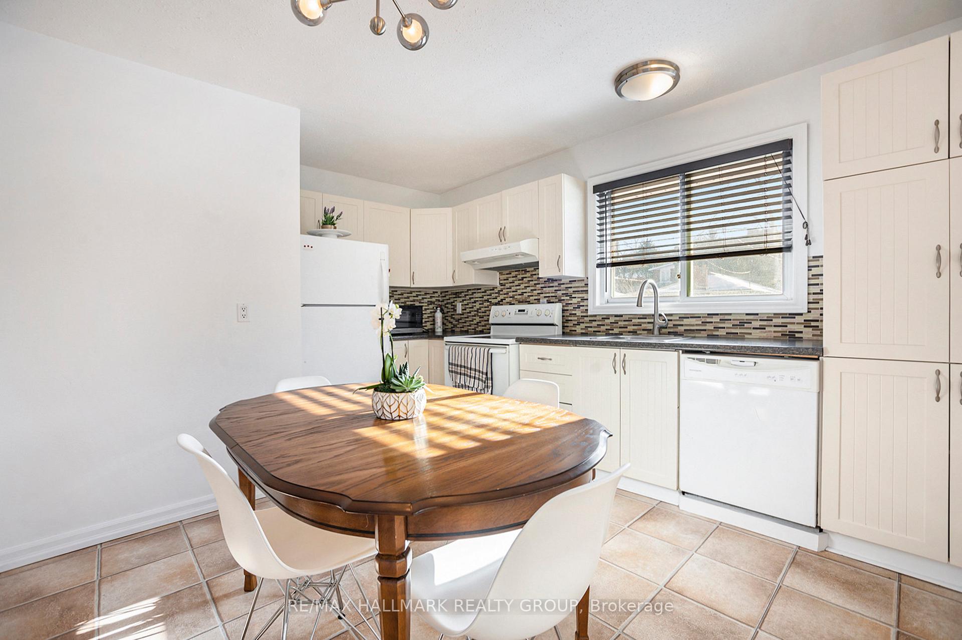 Photo 8 of 1467 Lepage Avenue, Ottawa, Carlington — HOMEH