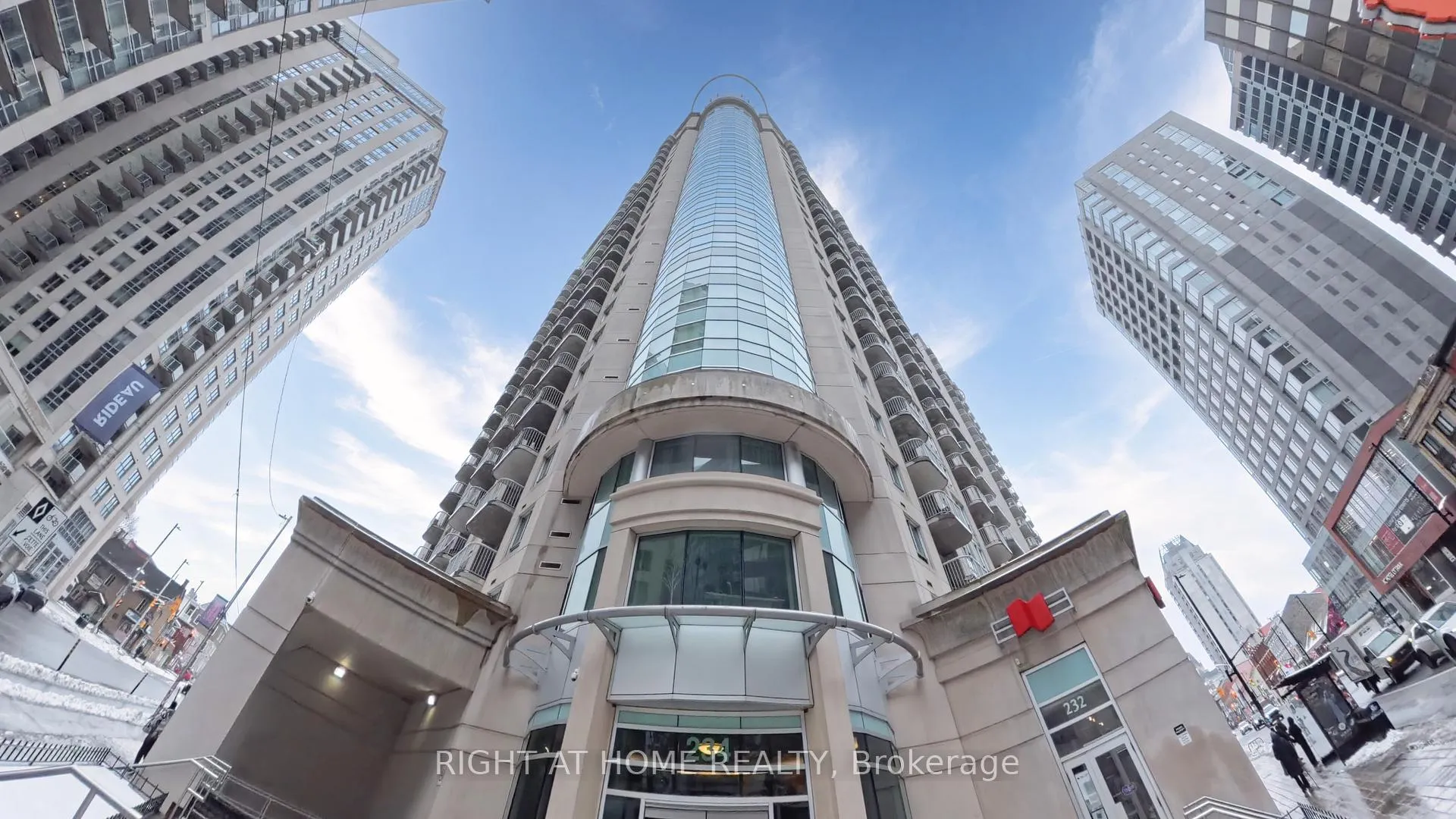 Front of Unit 1901, 234 Rideau Street