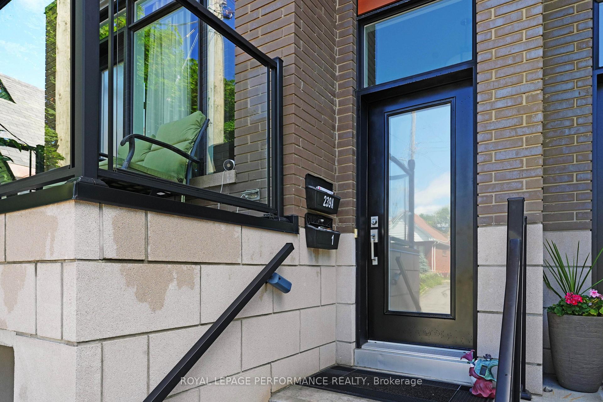 Photo 8 of Unit A, 239 Fairmont Avenue, Ottawa, Civic Hospital — HOMEH
