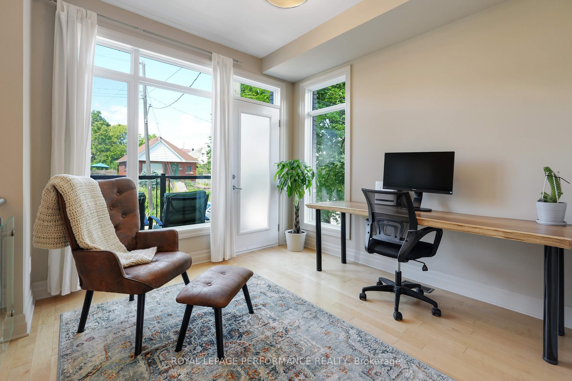 Photo 4 of Unit A, 239 Fairmont Avenue, Ottawa, Civic Hospital — HOMEH