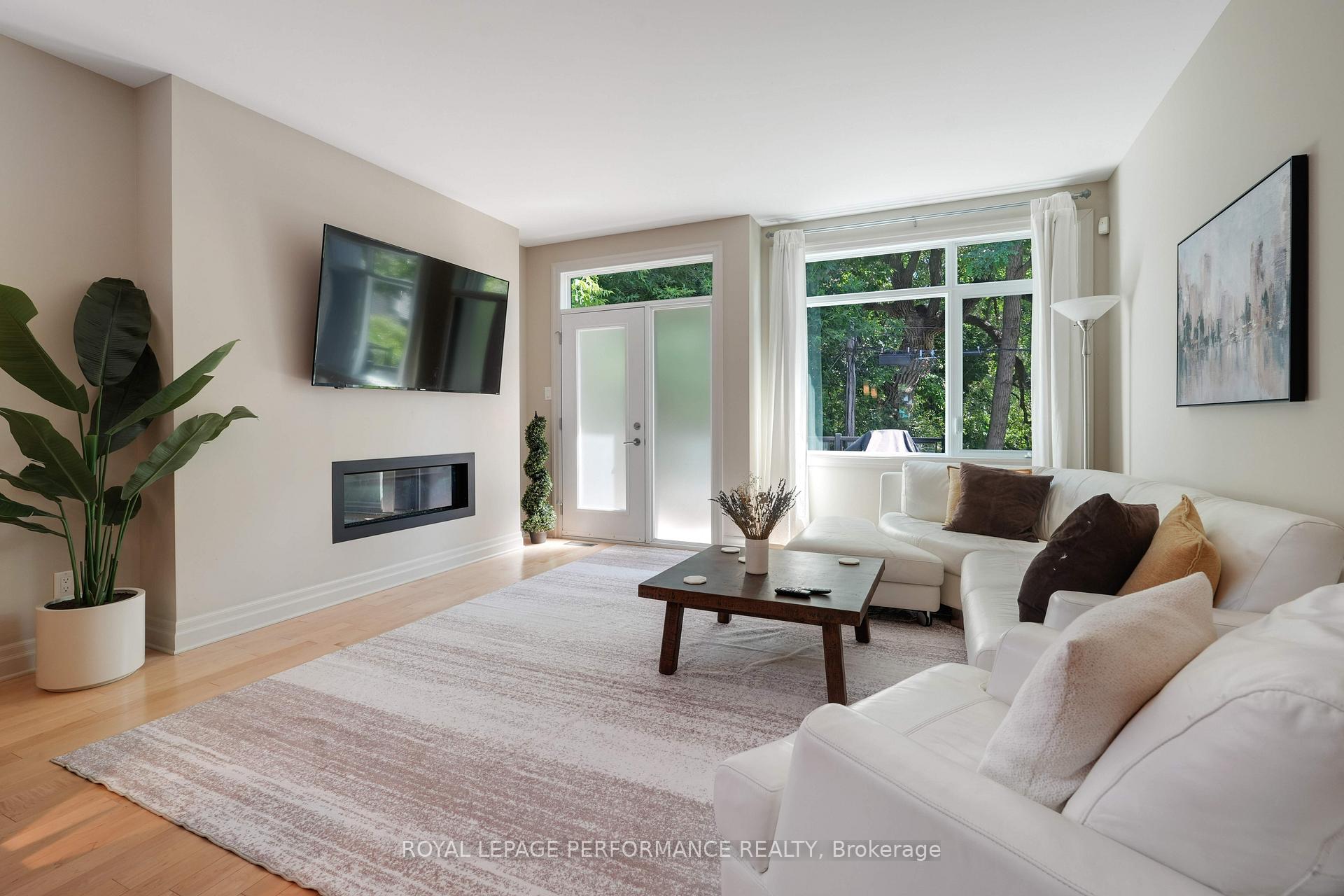 Photo 13 of Unit A, 239 Fairmont Avenue, Ottawa, Civic Hospital — HOMEH