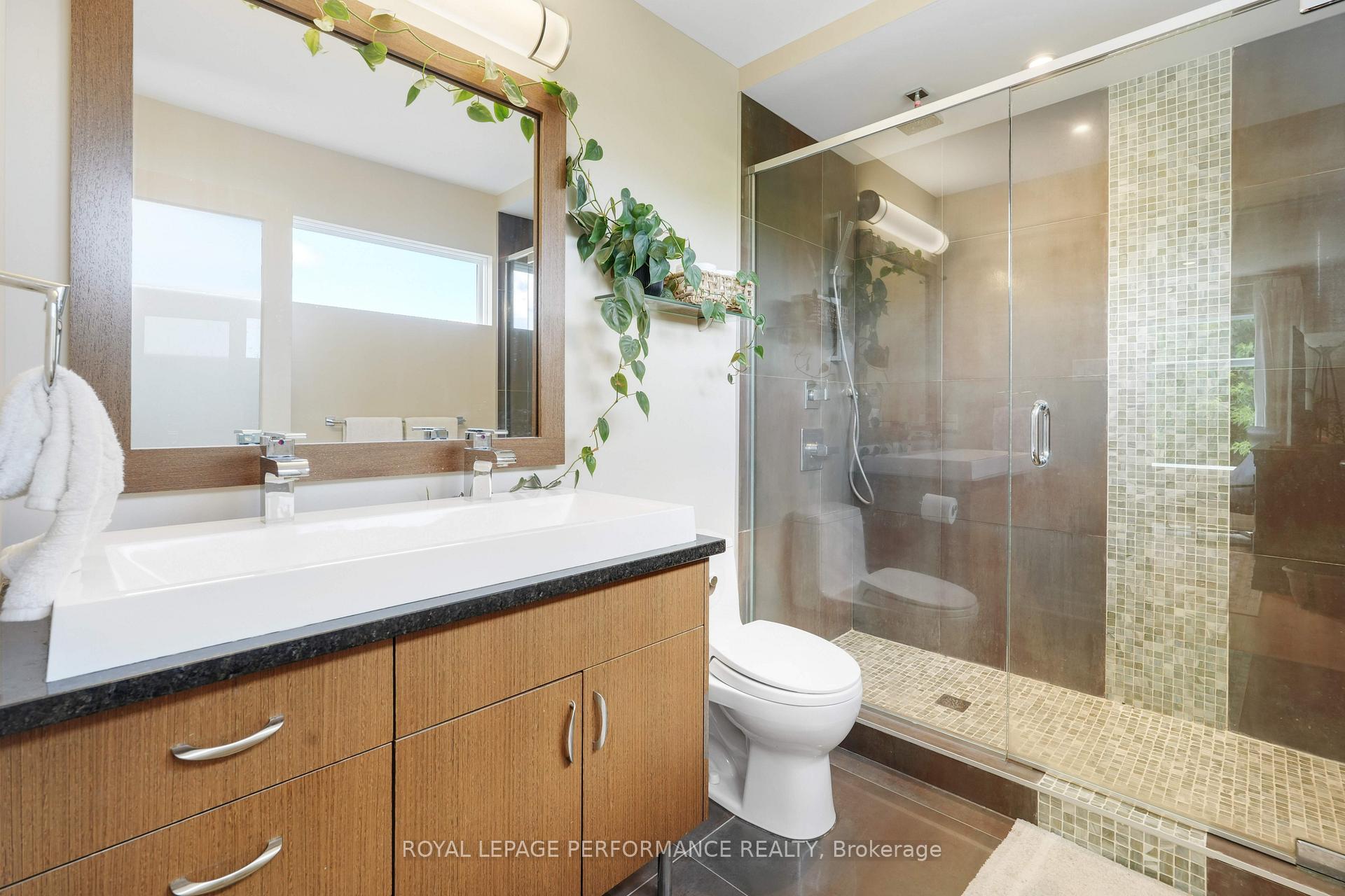 Photo 19 of Unit A, 239 Fairmont Avenue, Ottawa, Civic Hospital — HOMEH