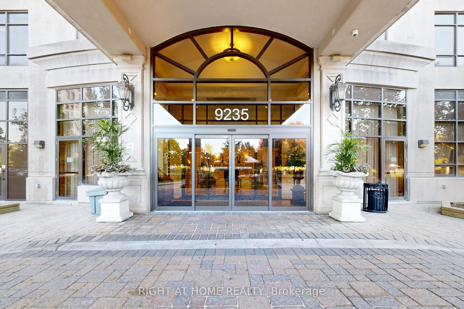 Photo 4 of Unit 1009, 9235 Jane Street, Vaughan, Maple — HOMEH