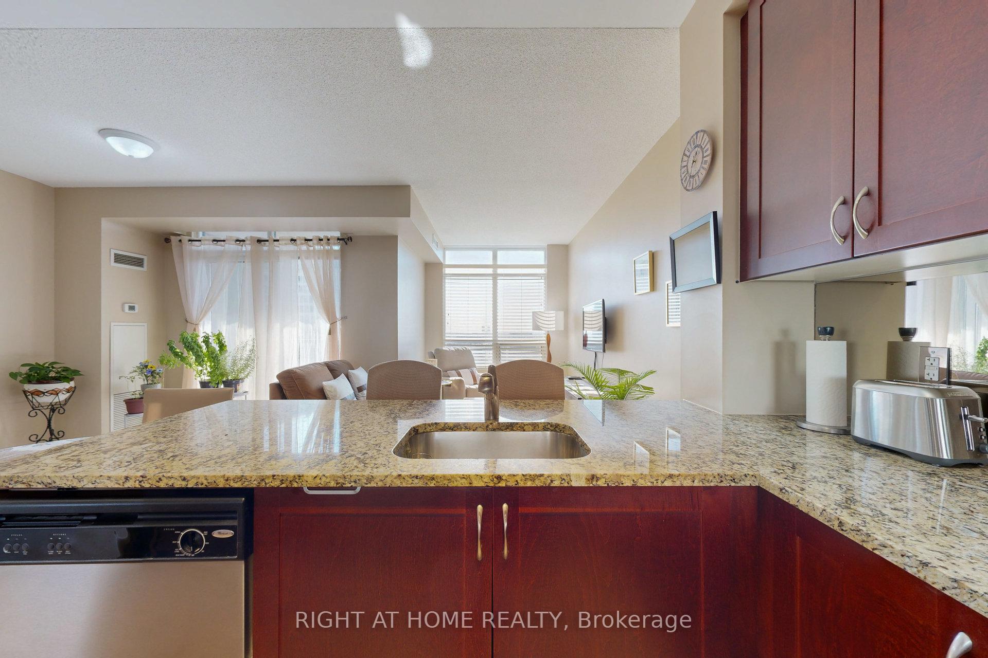 Photo 9 of Unit 1009, 9235 Jane Street, Vaughan, Maple — HOMEH
