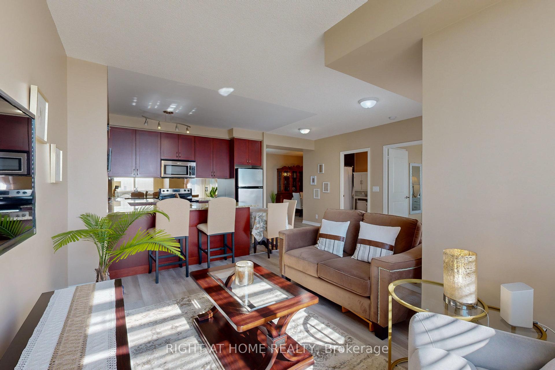 Photo 12 of Unit 1009, 9235 Jane Street, Vaughan, Maple — HOMEH