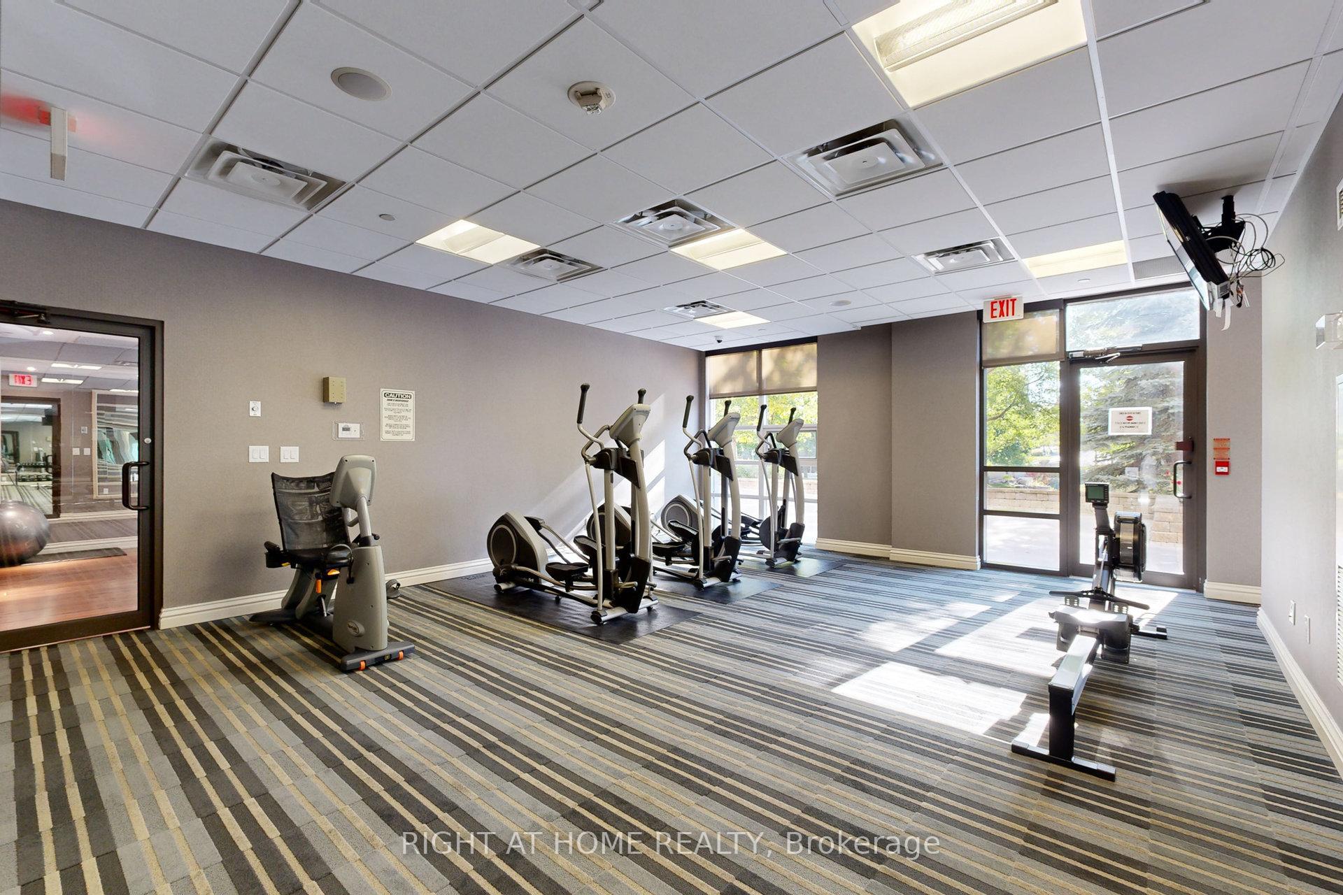 Photo 23 of Unit 1009, 9235 Jane Street, Vaughan, Maple — HOMEH