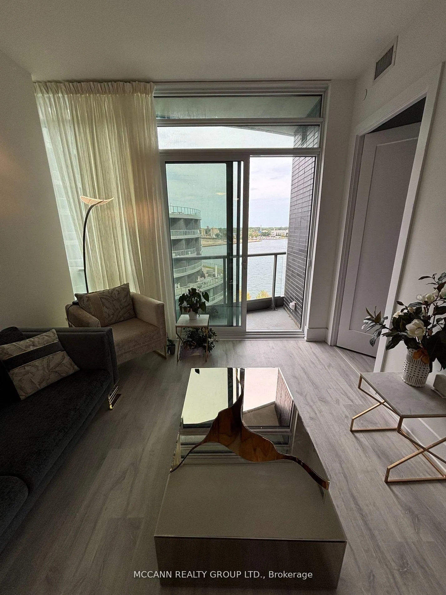 Photo 12 of Unit PH07, 1 Edgewater Drive, Toronto, Waterfront Communities — HOMEH