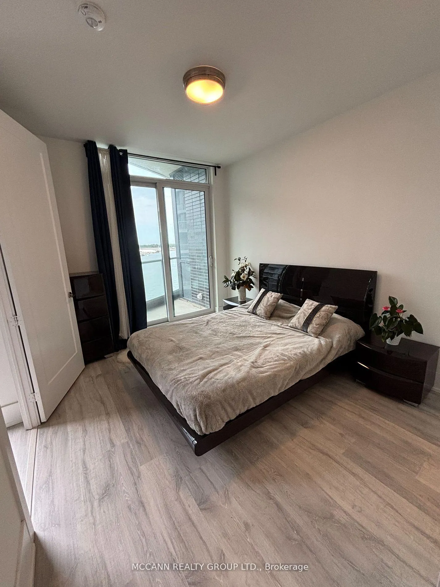 Photo 14 of Unit PH07, 1 Edgewater Drive, Toronto, Waterfront Communities — HOMEH