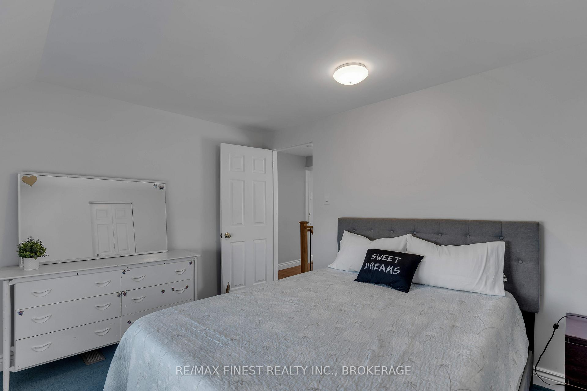 Photo 19 of 5002 Highway 2, Gananoque — HOMEH