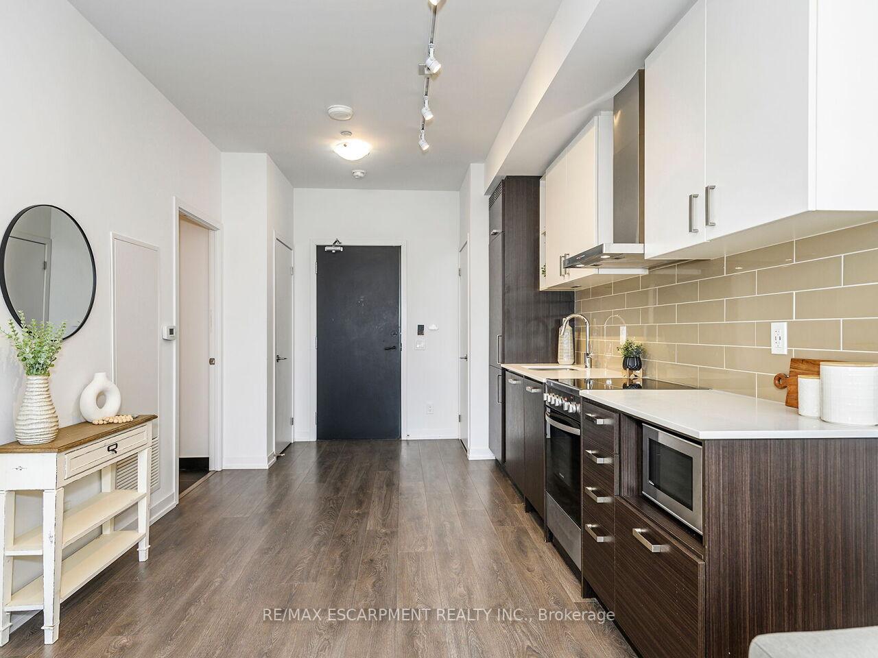 Photo 7 of Unit PH 104, 125 Redpath Avenue, Toronto, Mount Pleasant West — HOMEH