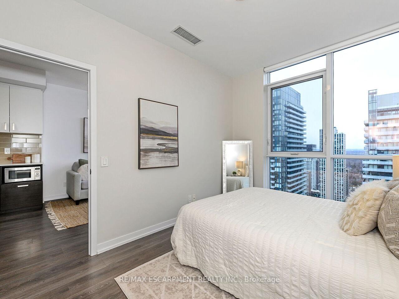 Photo 14 of Unit PH 104, 125 Redpath Avenue, Toronto, Mount Pleasant West — HOMEH