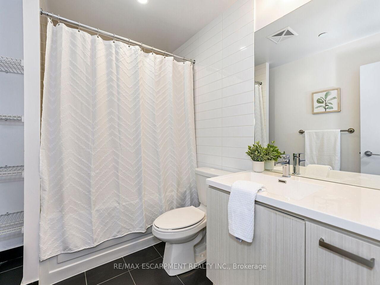 Photo 19 of Unit PH 104, 125 Redpath Avenue, Toronto, Mount Pleasant West — HOMEH
