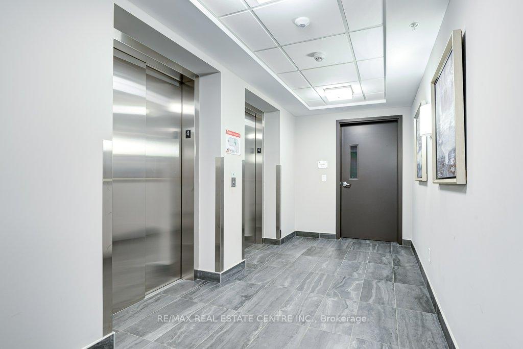 Photo 5 of Unit 407, 30 Hamilton Street S, Hamilton, Waterdown — HOMEH