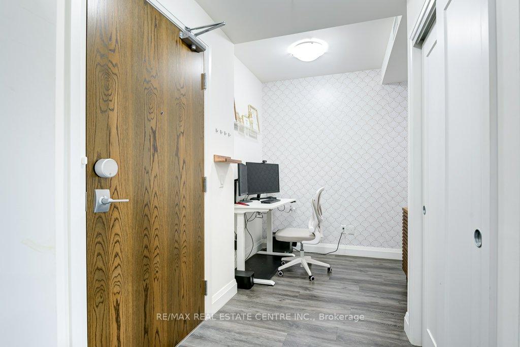 Photo 7 of Unit 407, 30 Hamilton Street S, Hamilton, Waterdown — HOMEH