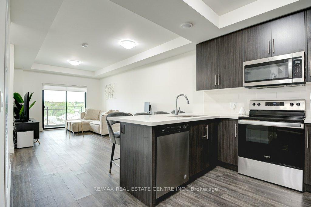 Photo 9 of Unit 407, 30 Hamilton Street S, Hamilton, Waterdown — HOMEH