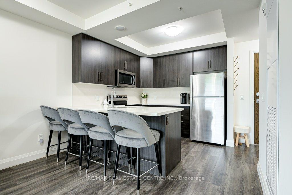 Photo 10 of Unit 407, 30 Hamilton Street S, Hamilton, Waterdown — HOMEH