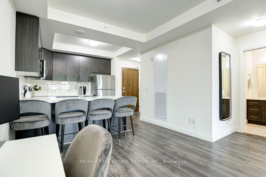 Photo 11 of Unit 407, 30 Hamilton Street S, Hamilton, Waterdown — HOMEH