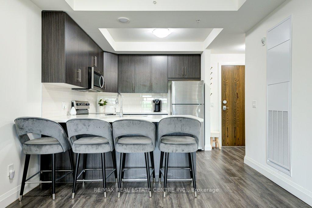 Photo 12 of Unit 407, 30 Hamilton Street S, Hamilton, Waterdown — HOMEH