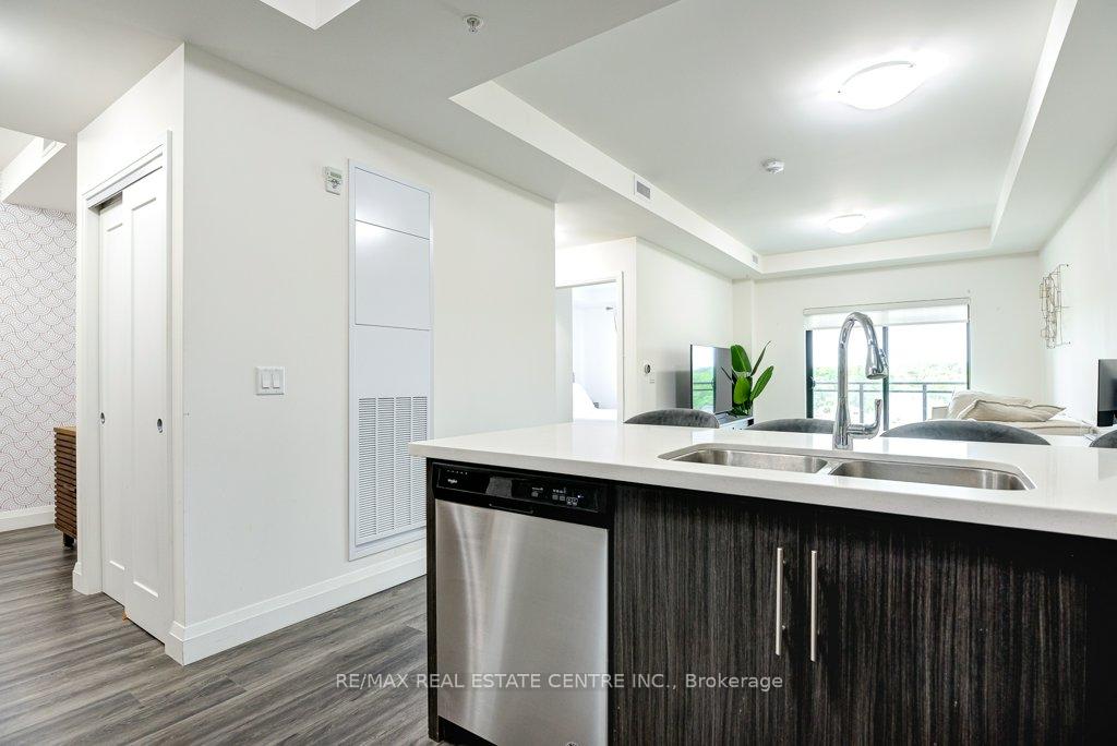 Photo 15 of Unit 407, 30 Hamilton Street S, Hamilton, Waterdown — HOMEH