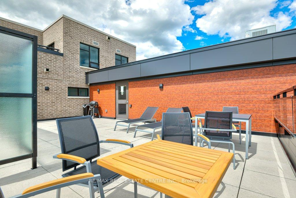 Photo 37 of Unit 407, 30 Hamilton Street S, Hamilton, Waterdown — HOMEH
