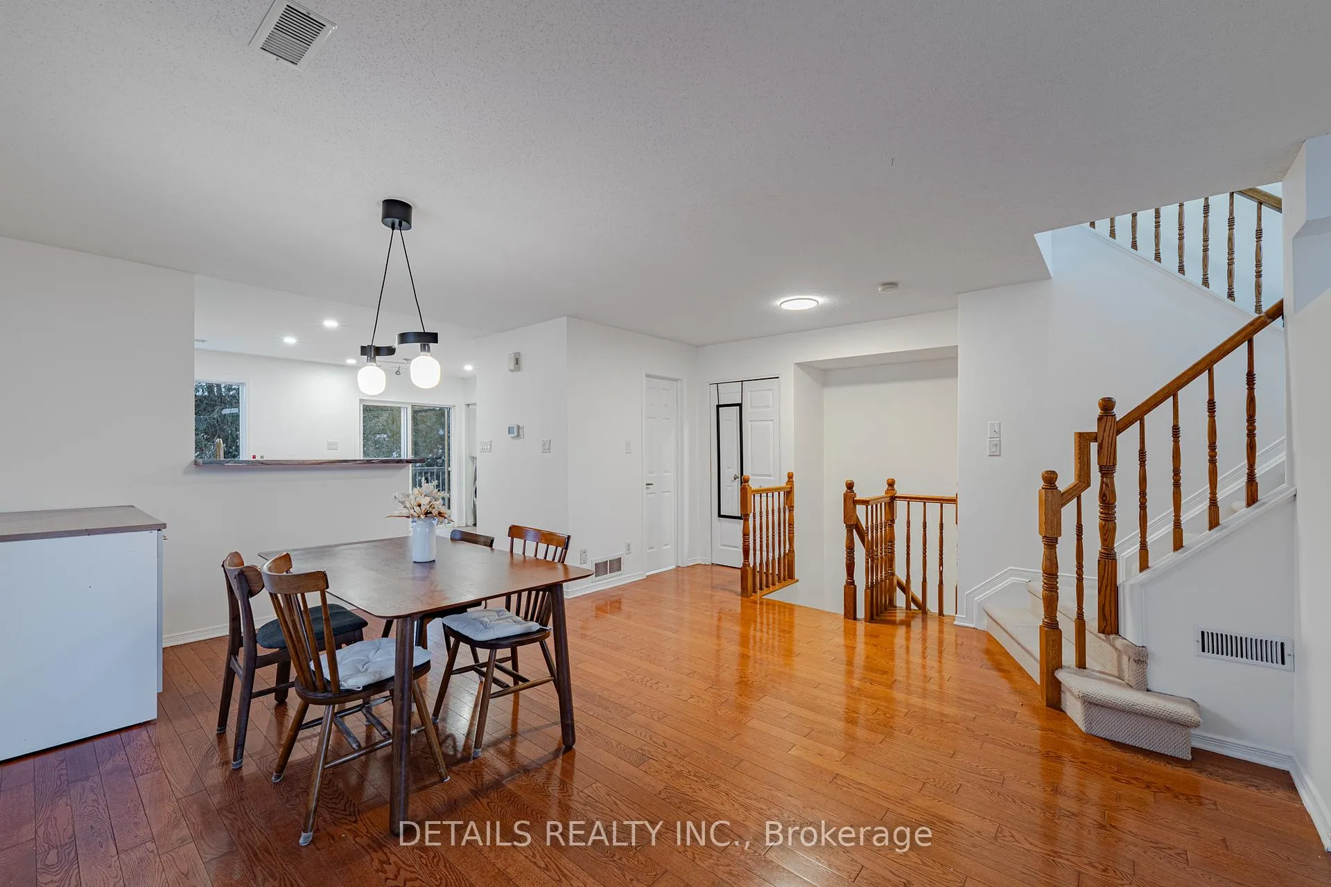 Photo 14 of 376 Wiffen Private, Ottawa, Westcliffe Estates — HOMEH