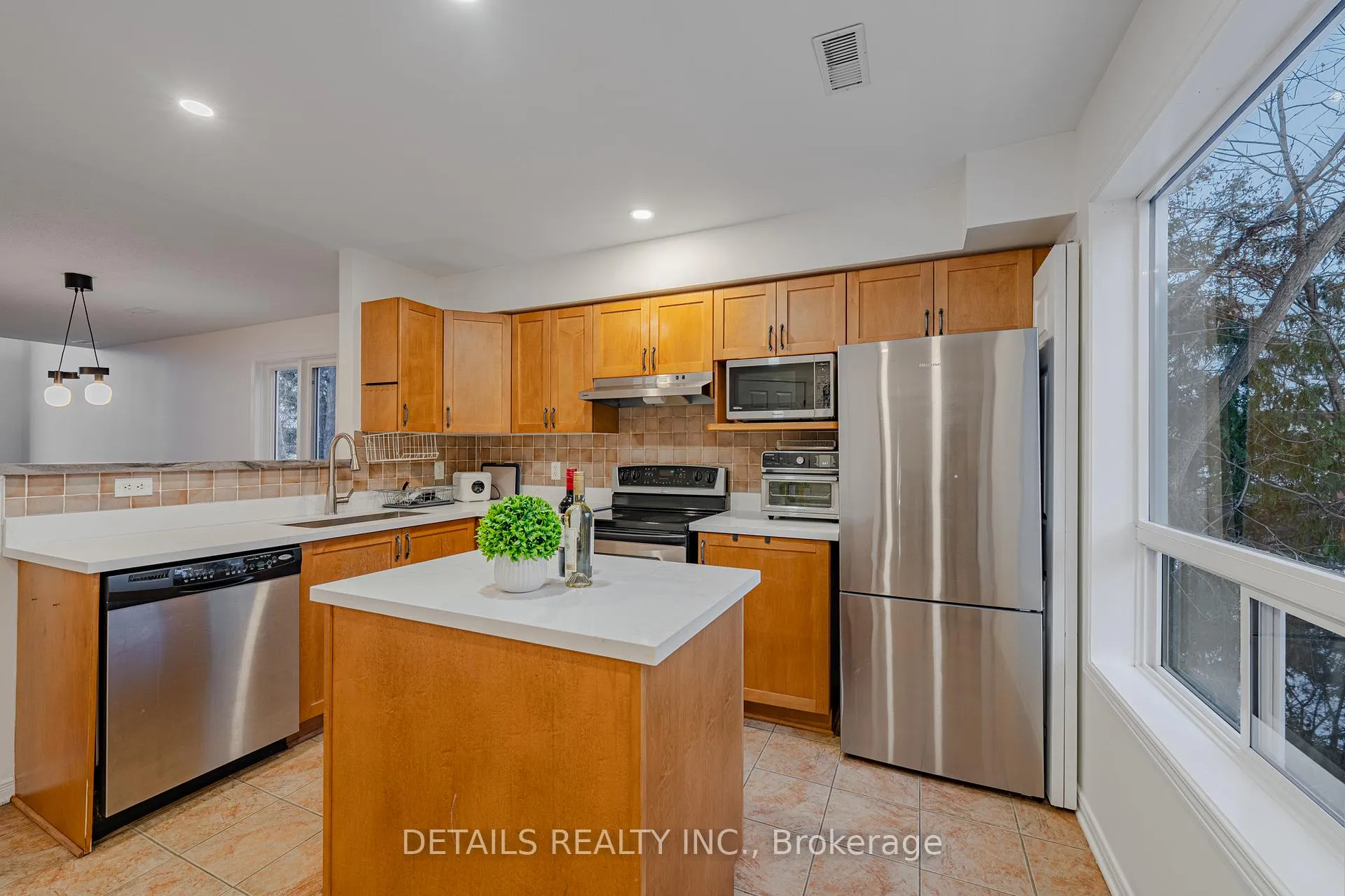 Photo 20 of 376 Wiffen Private, Ottawa, Westcliffe Estates — HOMEH