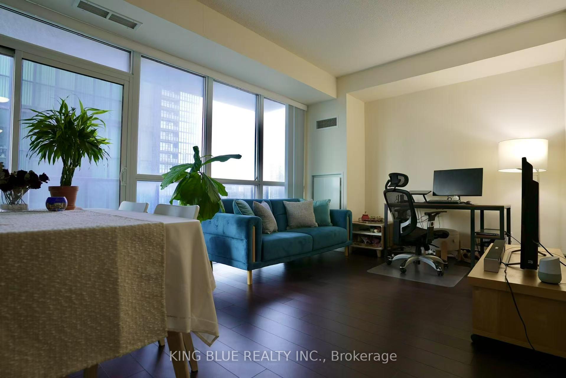 Photo 6 of Unit 3303, 28 Ted Rogers Way, Toronto, Church-Yonge Corridor — HOMEH