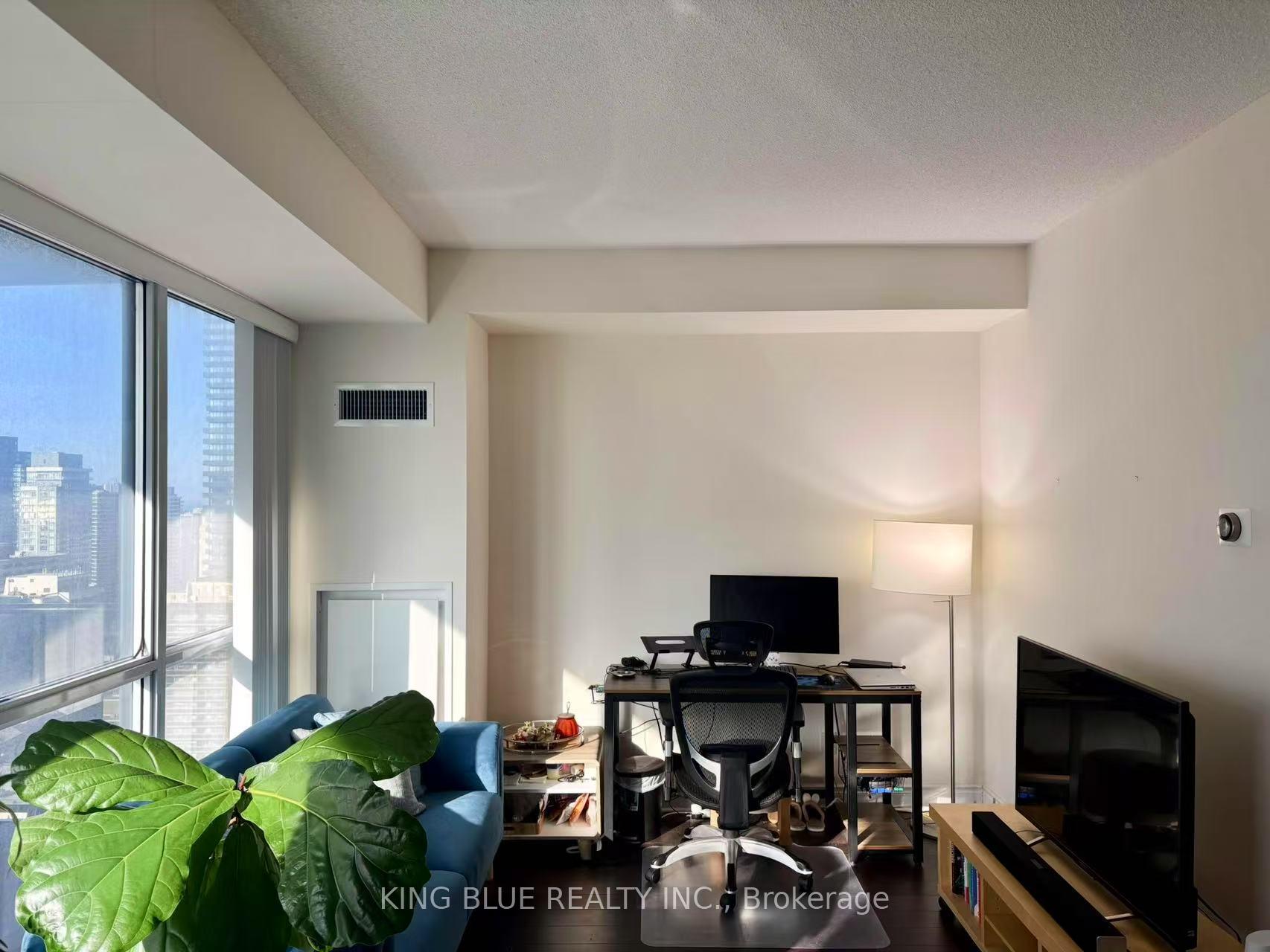 Photo 8 of Unit 3303, 28 Ted Rogers Way, Toronto, Church-Yonge Corridor — HOMEH