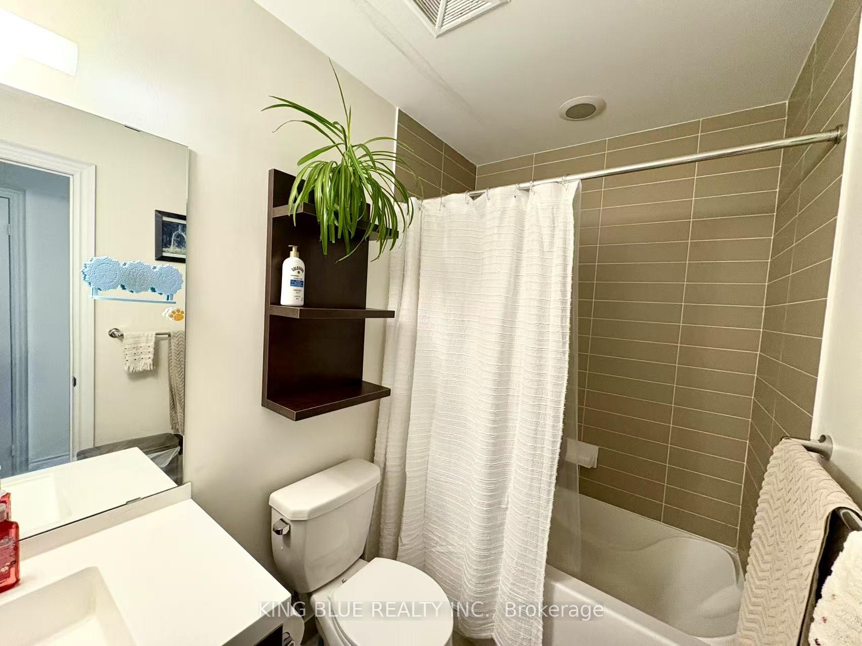 Photo 17 of Unit 3303, 28 Ted Rogers Way, Toronto, Church-Yonge Corridor — HOMEH