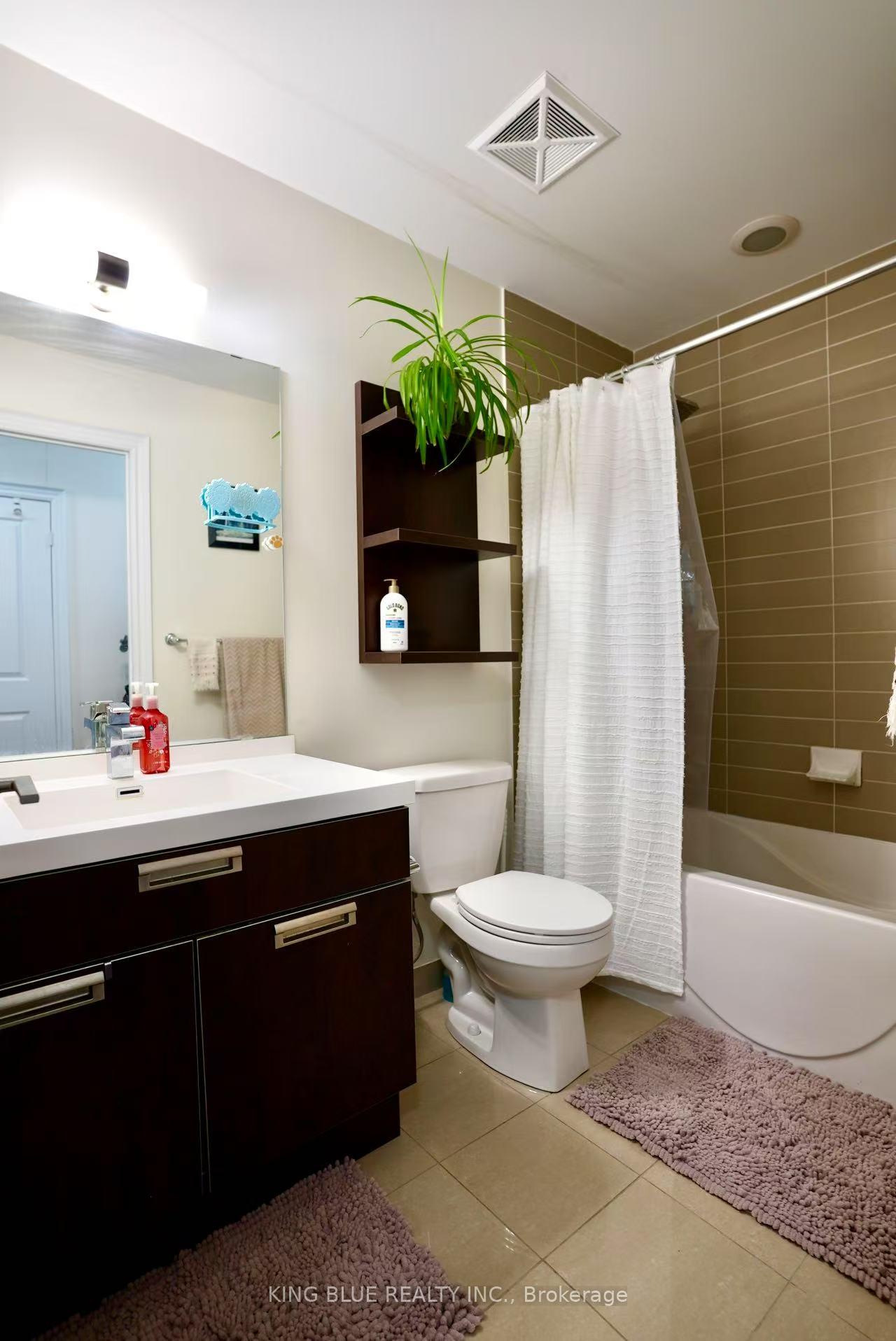 Photo 18 of Unit 3303, 28 Ted Rogers Way, Toronto, Church-Yonge Corridor — HOMEH