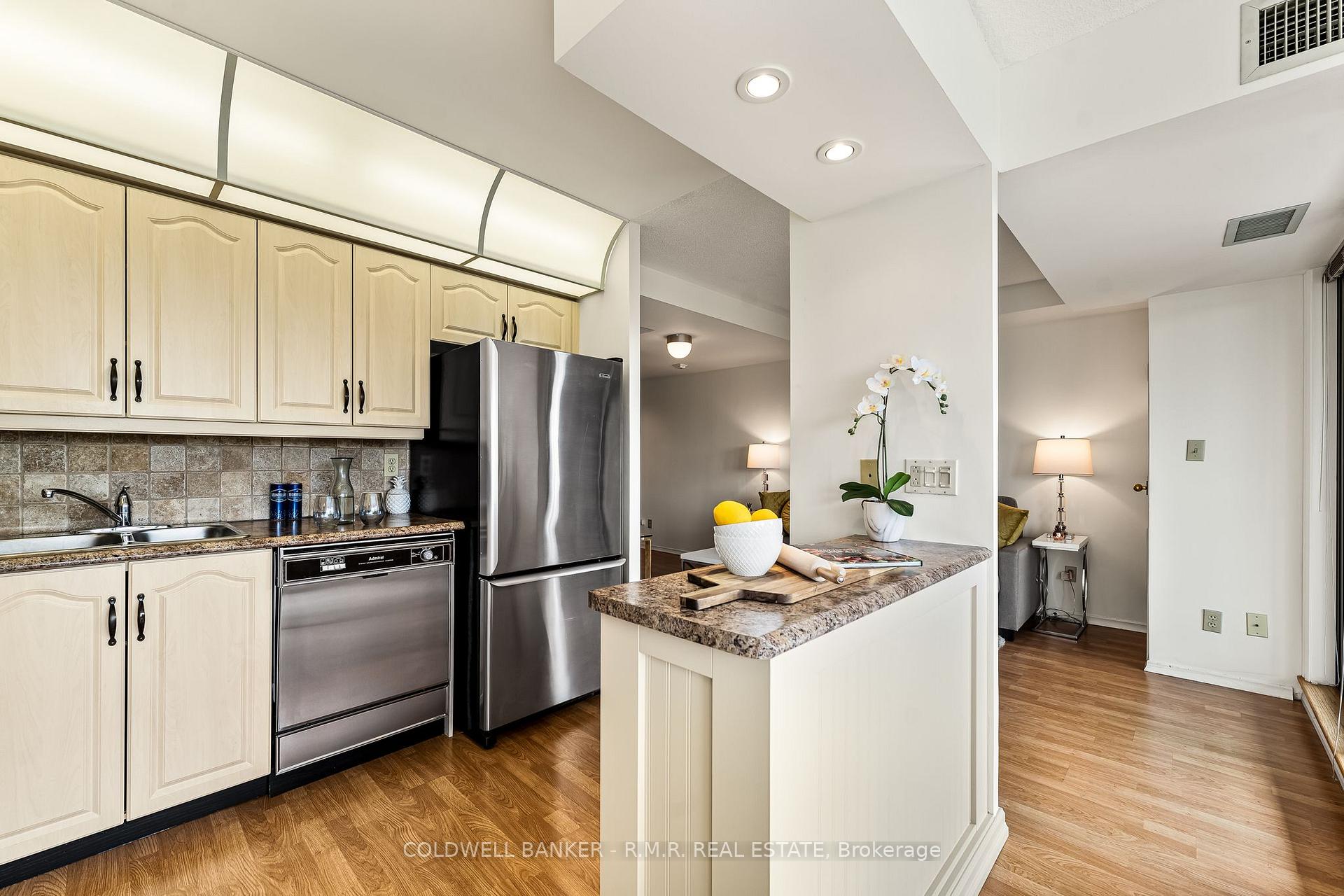 Photo 12 of Unit PH2, 600 Thornton Road N, Oshawa, McLaughlin — HOMEH