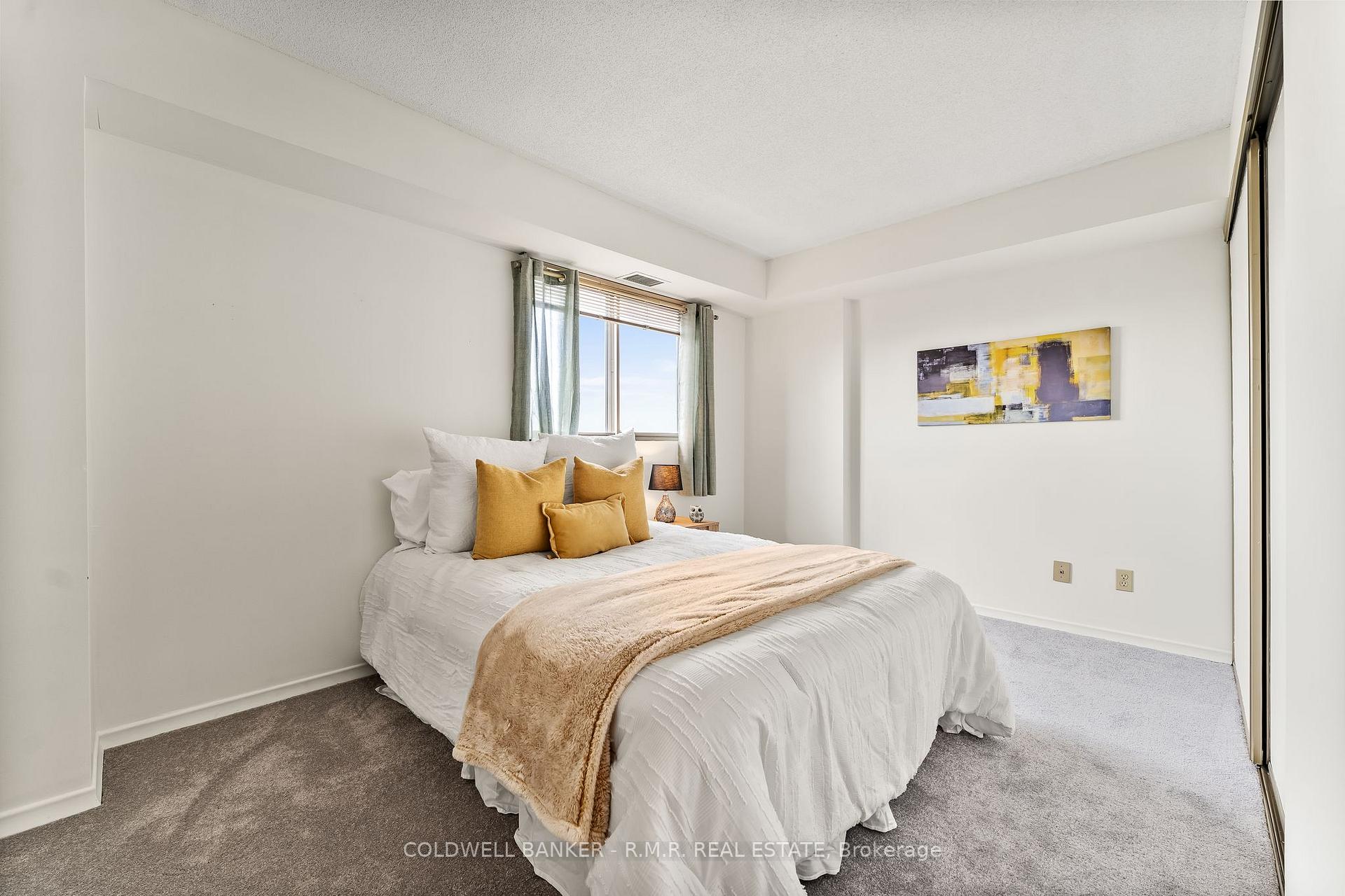 Photo 19 of Unit PH2, 600 Thornton Road N, Oshawa, McLaughlin — HOMEH