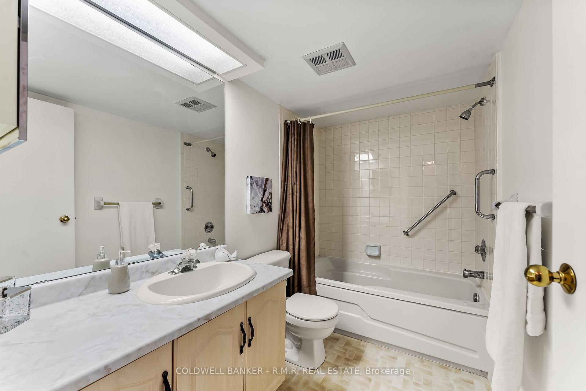 Photo 22 of Unit PH2, 600 Thornton Road N, Oshawa, McLaughlin — HOMEH