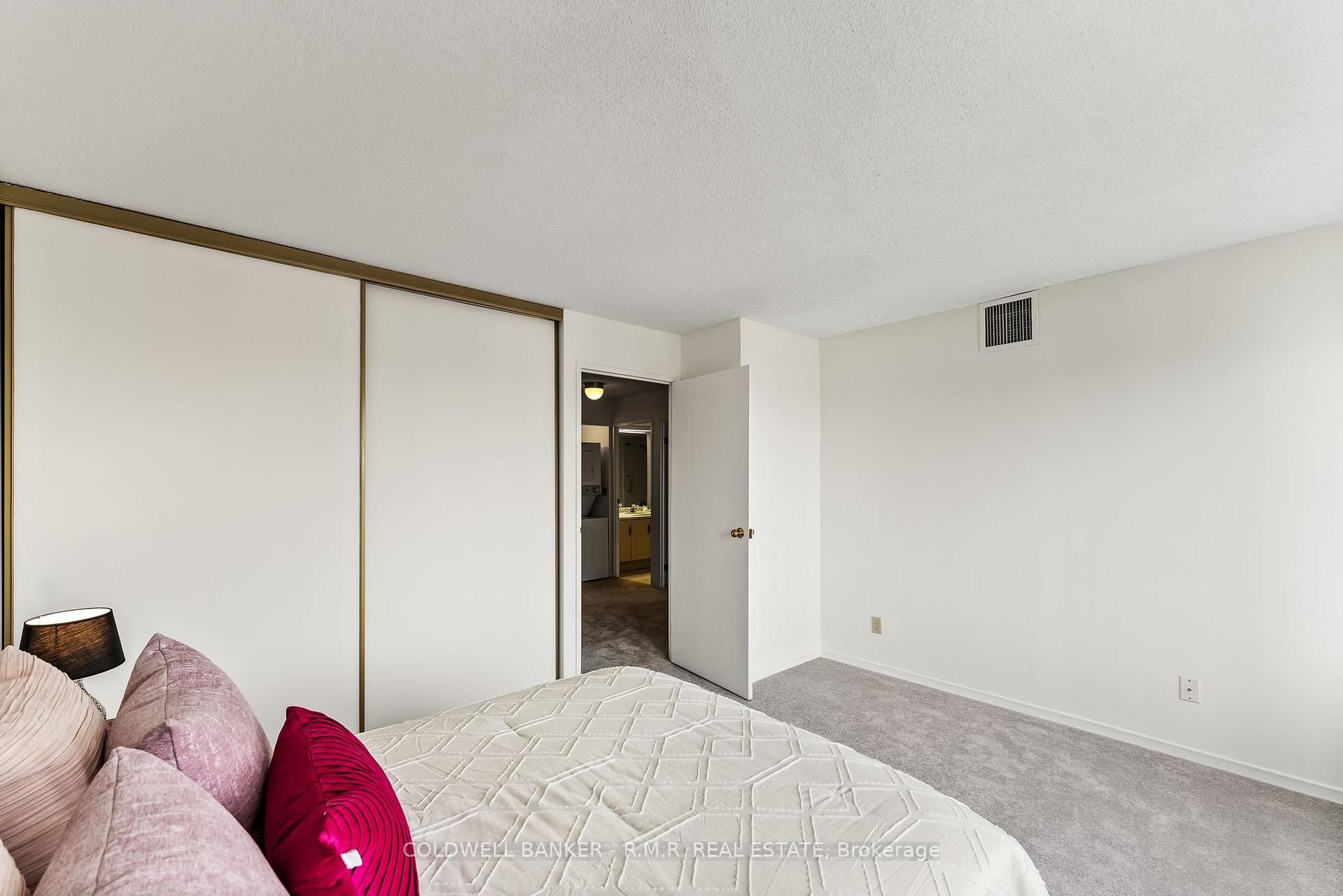 Photo 24 of Unit PH2, 600 Thornton Road N, Oshawa, McLaughlin — HOMEH