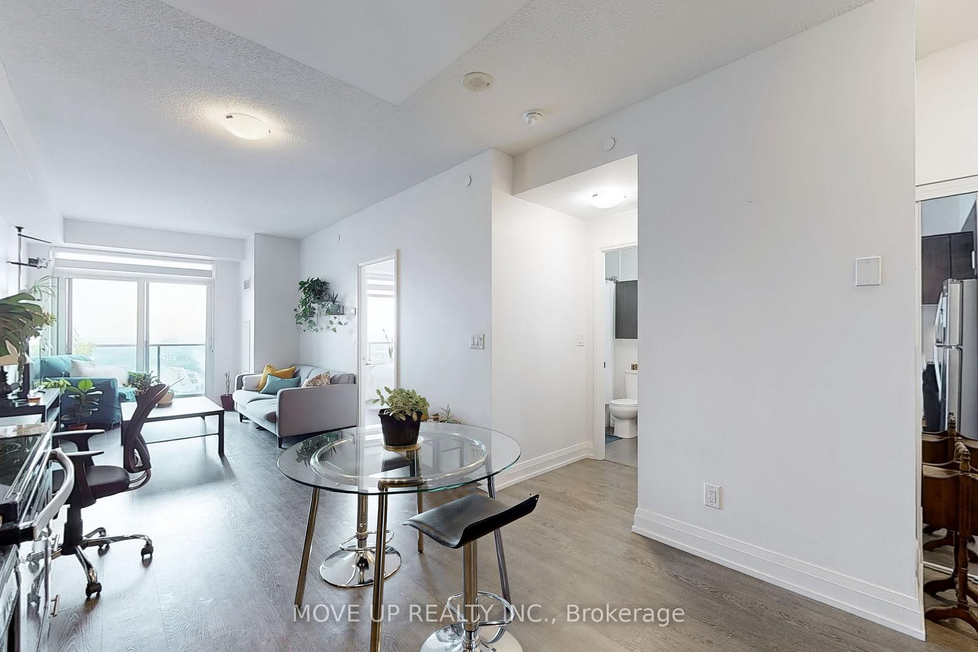 Photo 11 of Unit 2004, 3700 Highway 7, Vaughan, Vaughan Corporate Centre — HOMEH