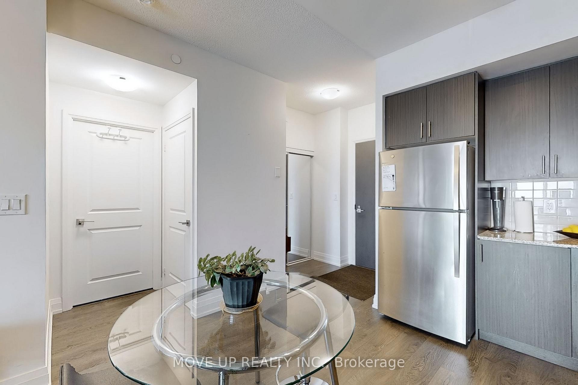 Photo 16 of Unit 2004, 3700 Highway 7, Vaughan, Vaughan Corporate Centre — HOMEH
