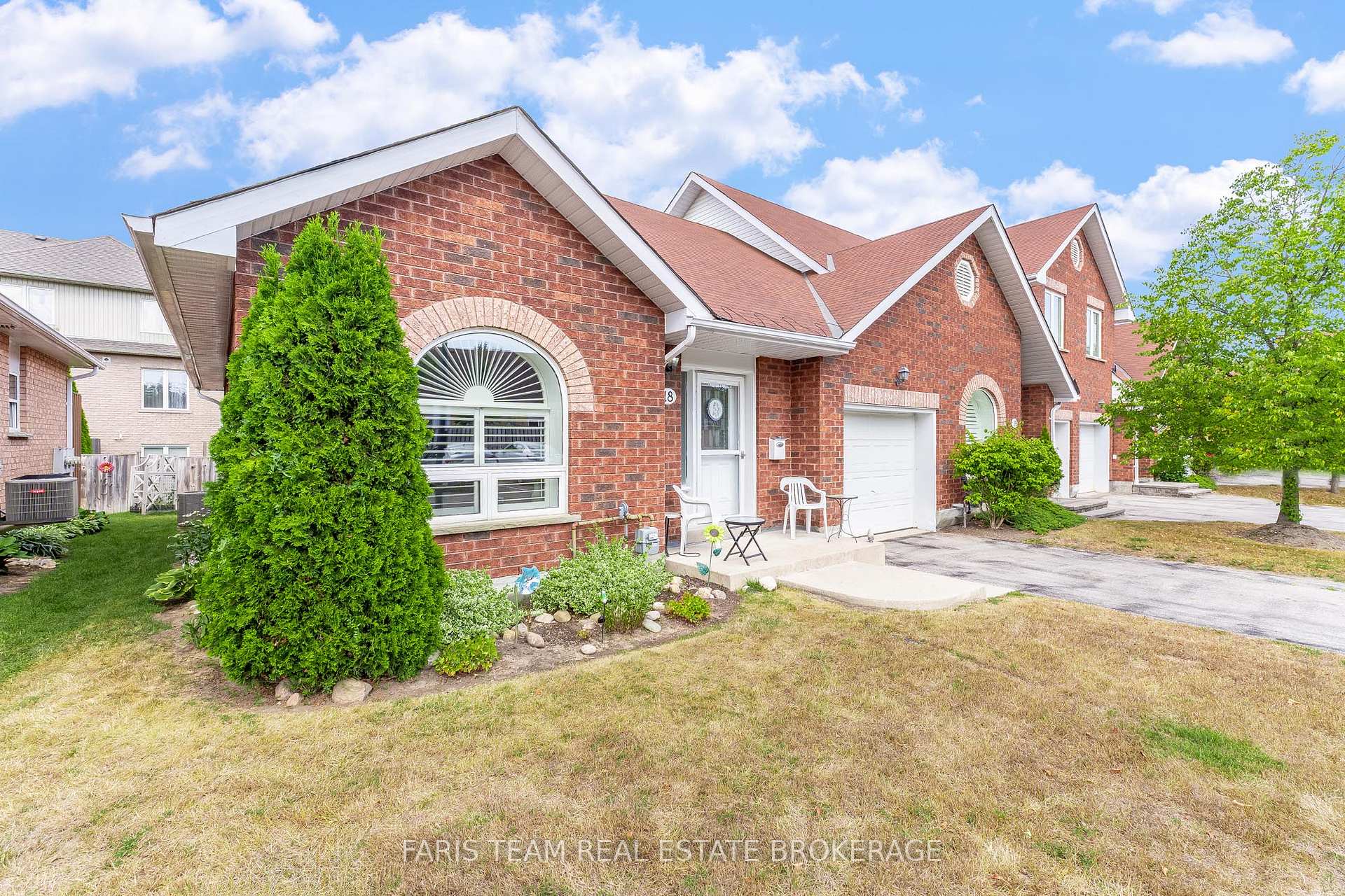 Photo 2 of Unit 18, 318 Little Avenue, Barrie, Painswick North — HOMEH