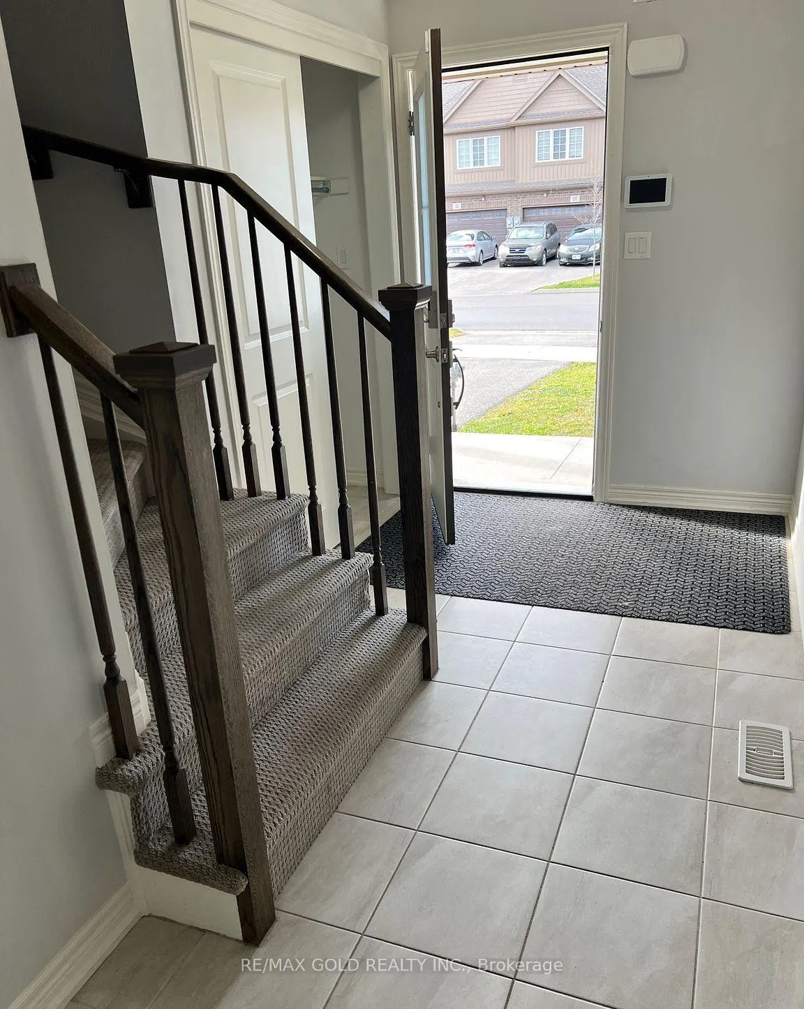 Photo 13 of 36 Damude Avenue, Thorold, Hurricane/Merrittville — HOMEH