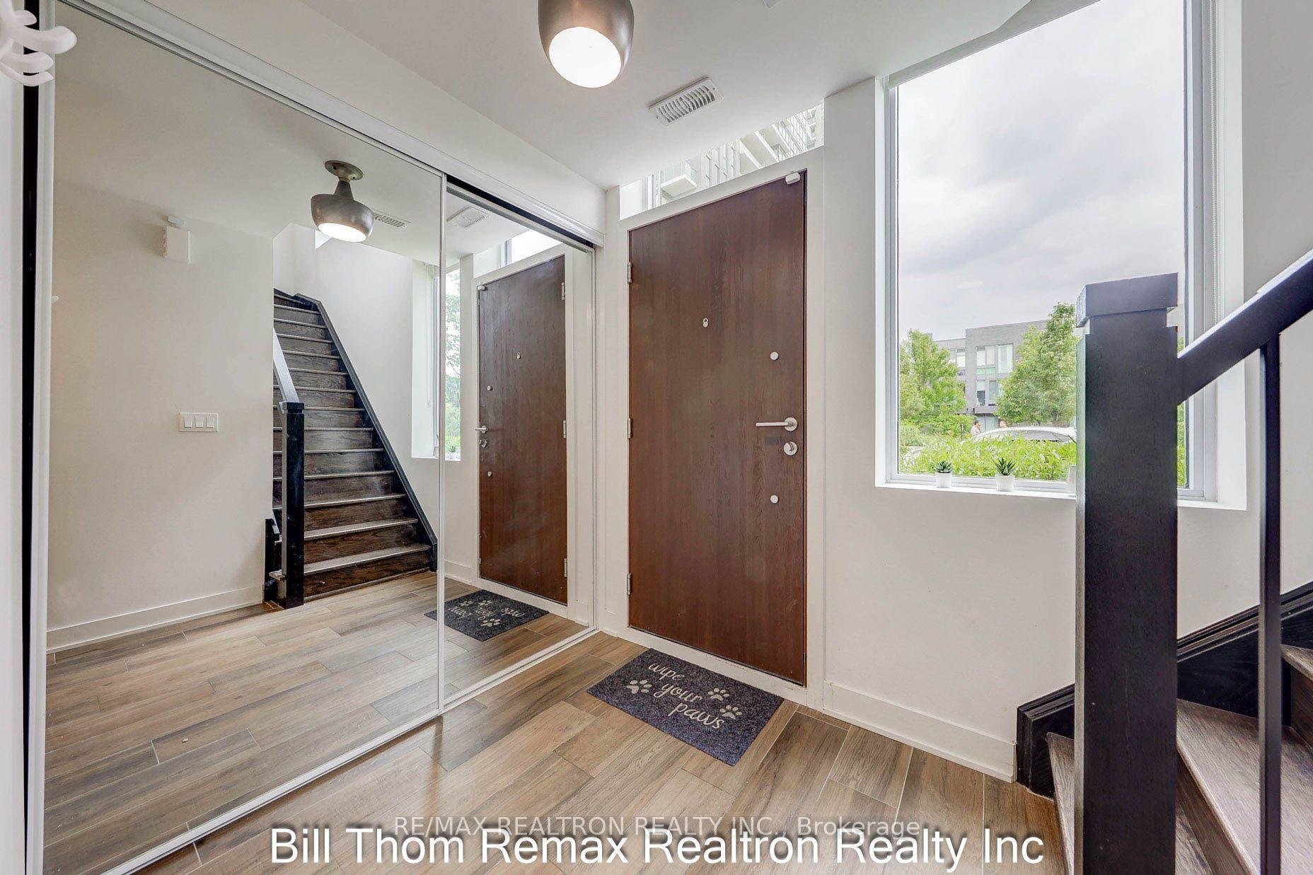 Photo 4 of 25 Sonic Way, Toronto, Flemingdon Park — HOMEH