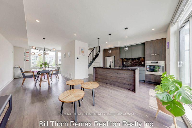 Photo 17 of 25 Sonic Way, Toronto, Flemingdon Park — HOMEH