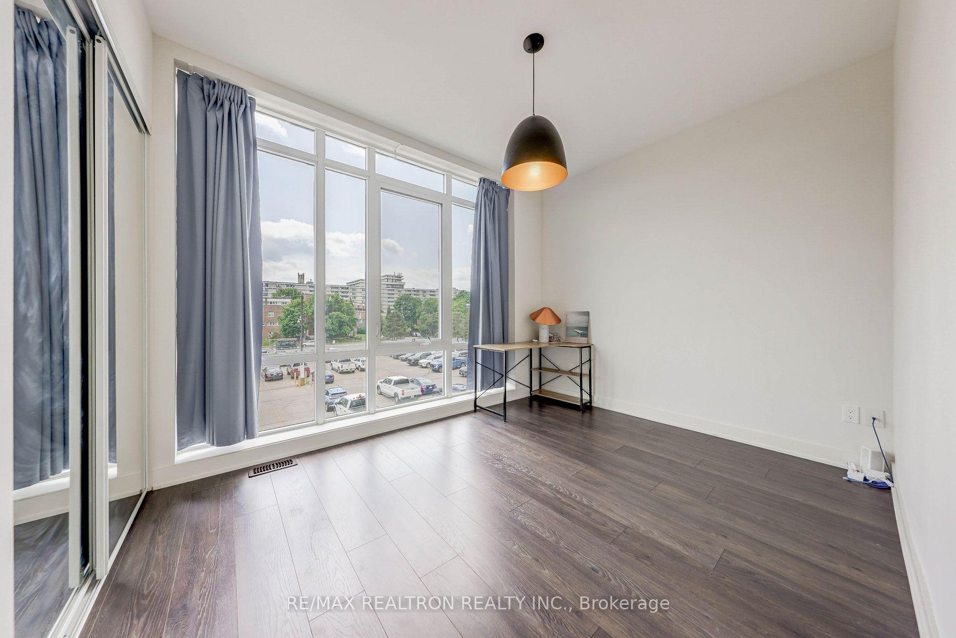 Photo 36 of 25 Sonic Way, Toronto, Flemingdon Park — HOMEH