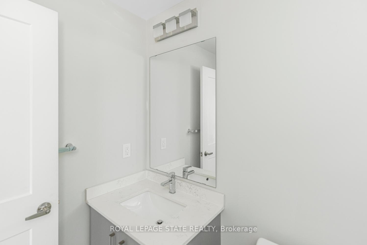 Photo 3 of Unit 707, 15 Queen Street S, Hamilton, Central — HOMEH