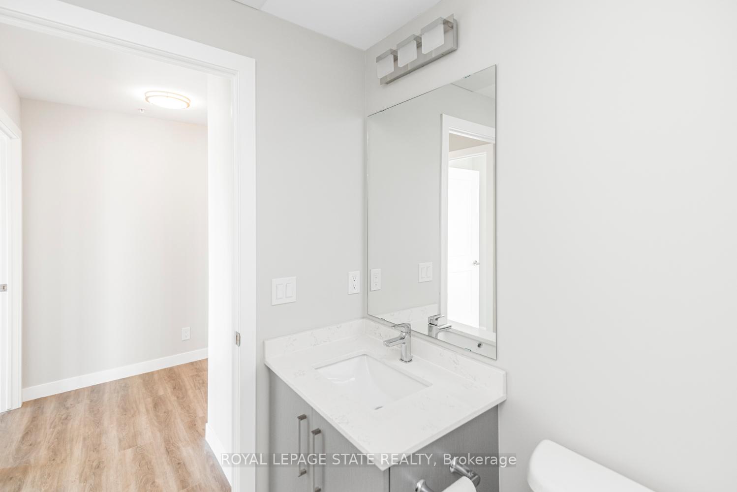 Photo 4 of Unit 707, 15 Queen Street S, Hamilton, Central — HOMEH