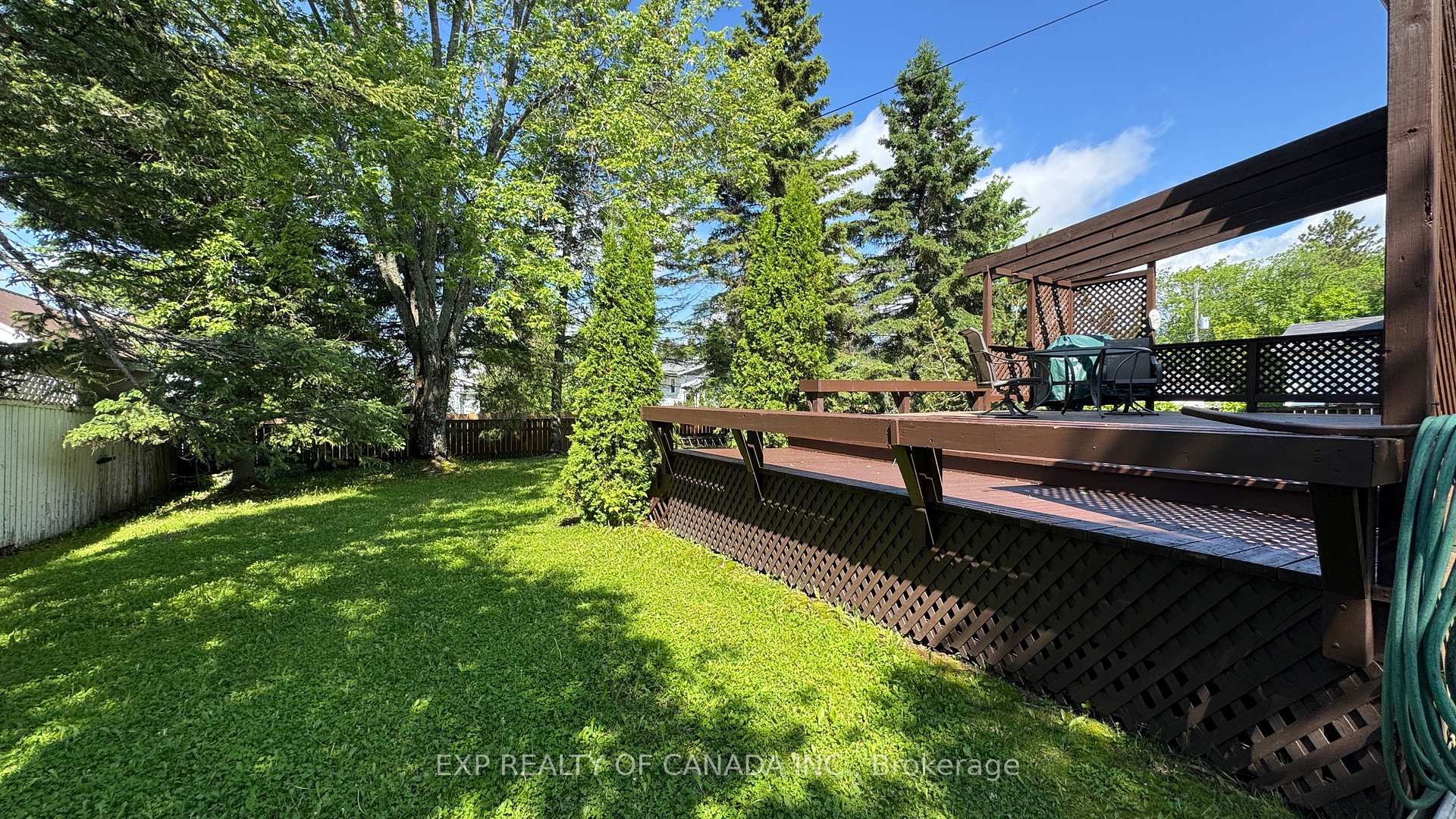 Photo 7 of 367 Third Avenue, Cochrane — HOMEH