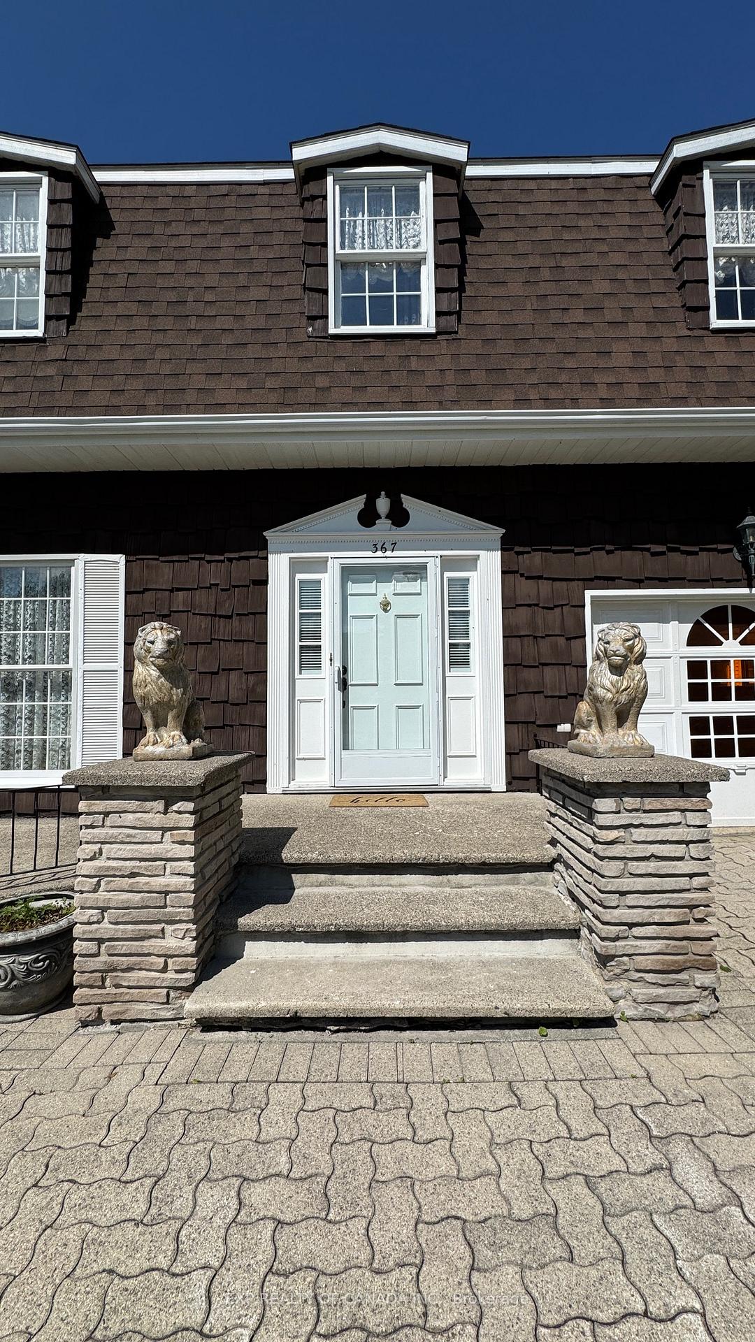 Photo 3 of 367 Third Avenue, Cochrane — HOMEH