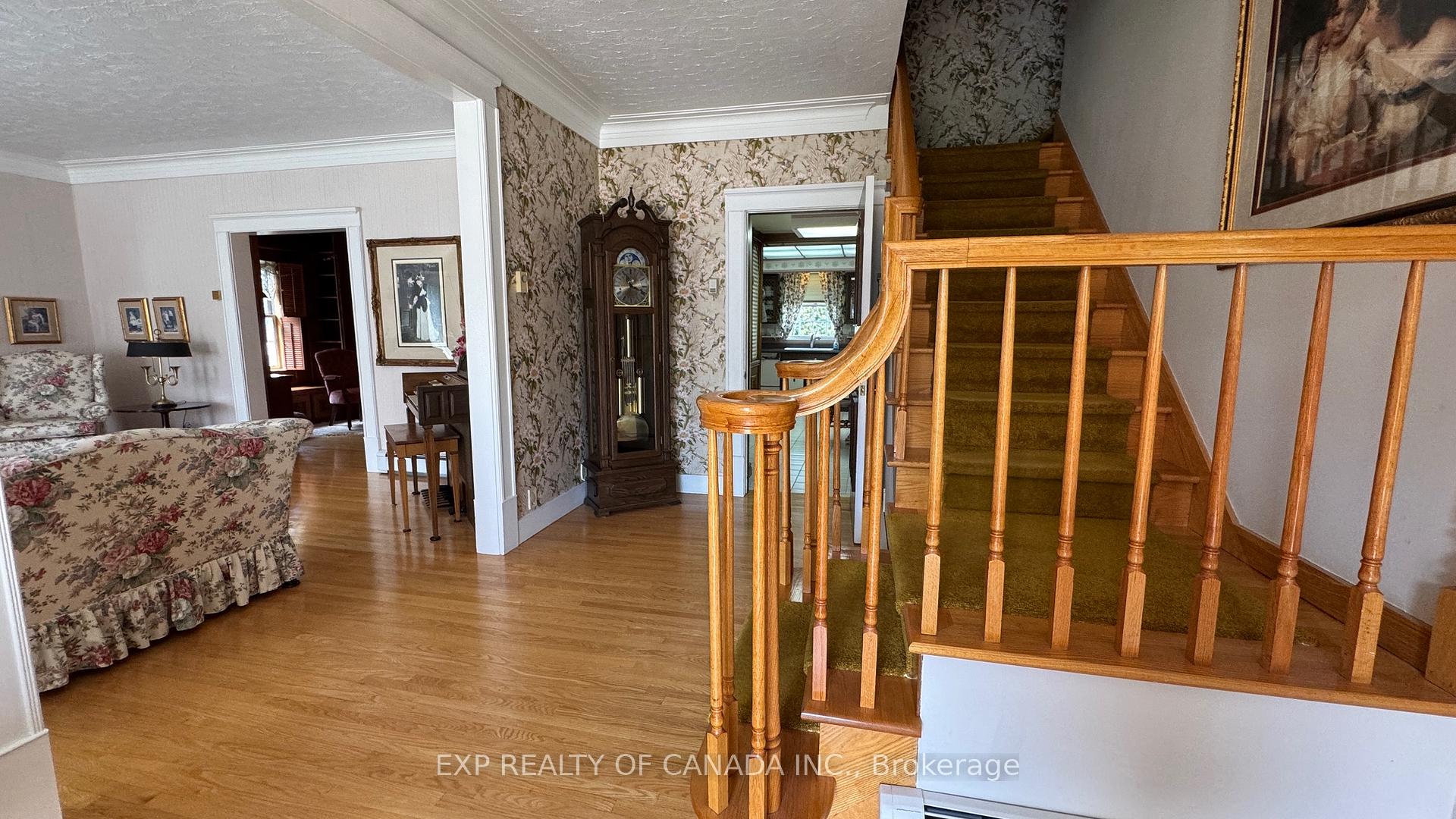 Photo 25 of 367 Third Avenue, Cochrane — HOMEH