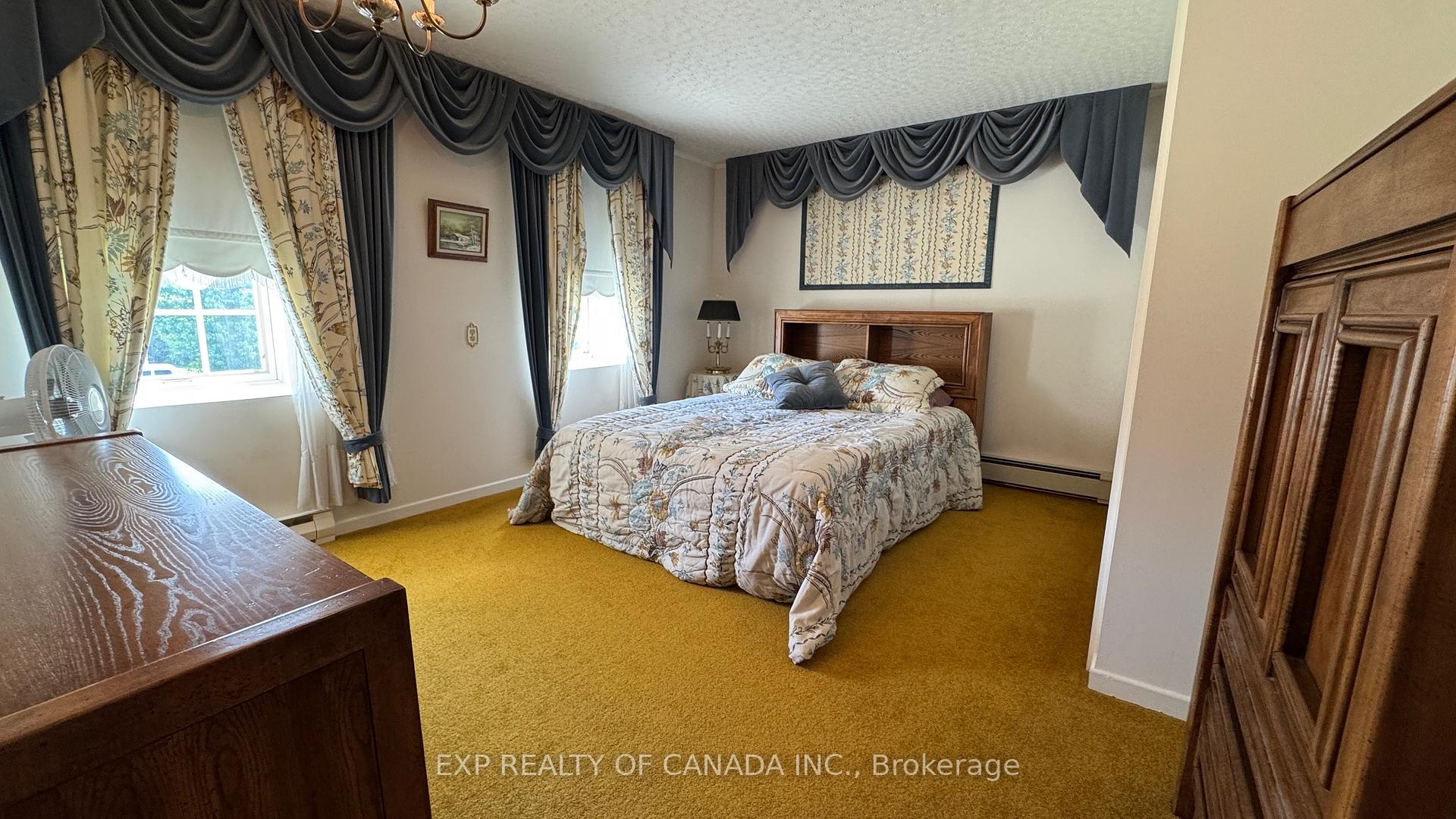 Photo 27 of 367 Third Avenue, Cochrane — HOMEH