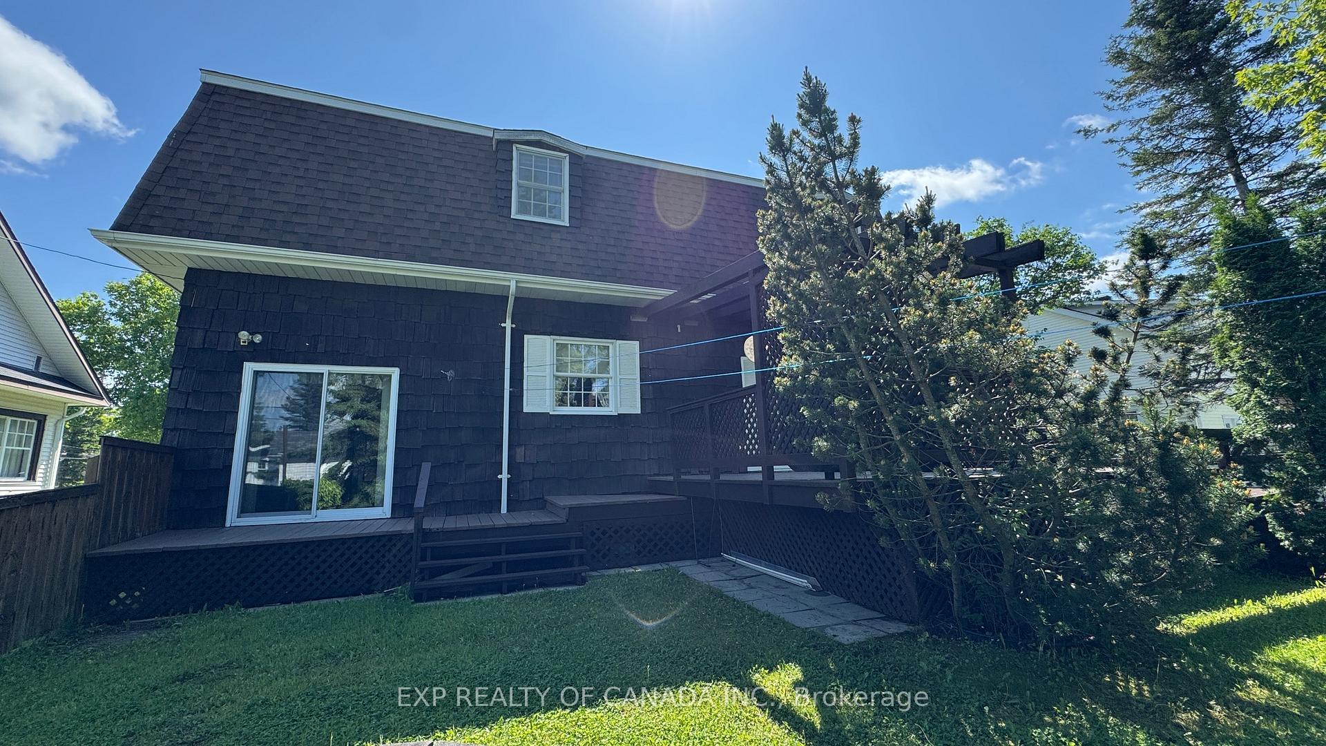 Photo 36 of 367 Third Avenue, Cochrane — HOMEH